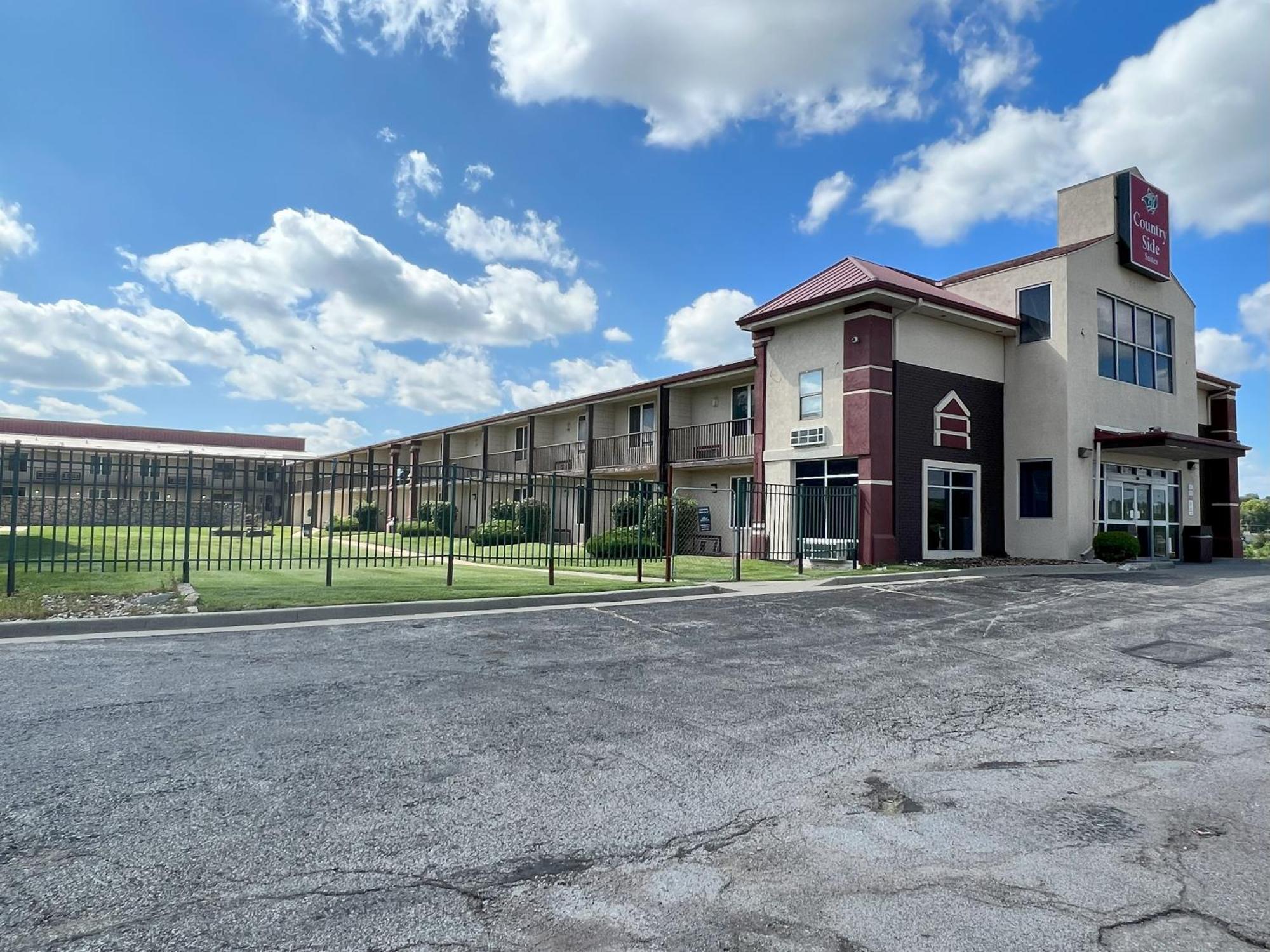 Countryside Suites Kansas City Independence I-70 East Sports Complex Hotel Екстер'єр фото