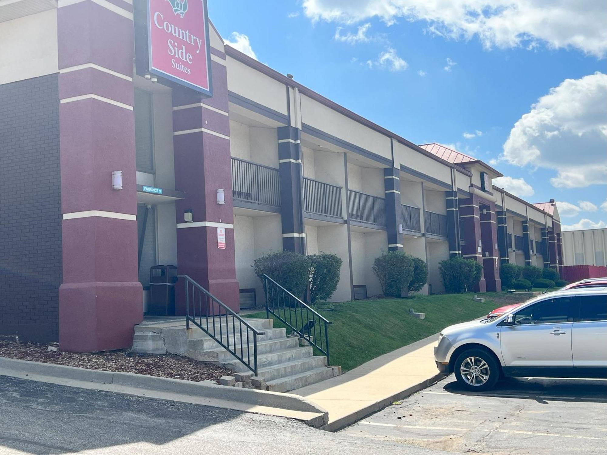 Countryside Suites Kansas City Independence I-70 East Sports Complex Hotel Екстер'єр фото