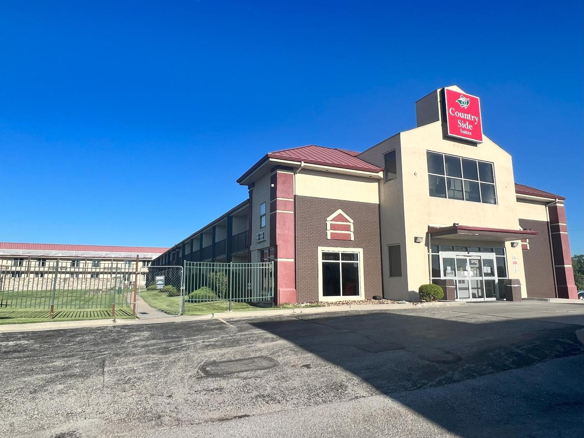 Countryside Suites Kansas City Independence I-70 East Sports Complex Hotel Екстер'єр фото